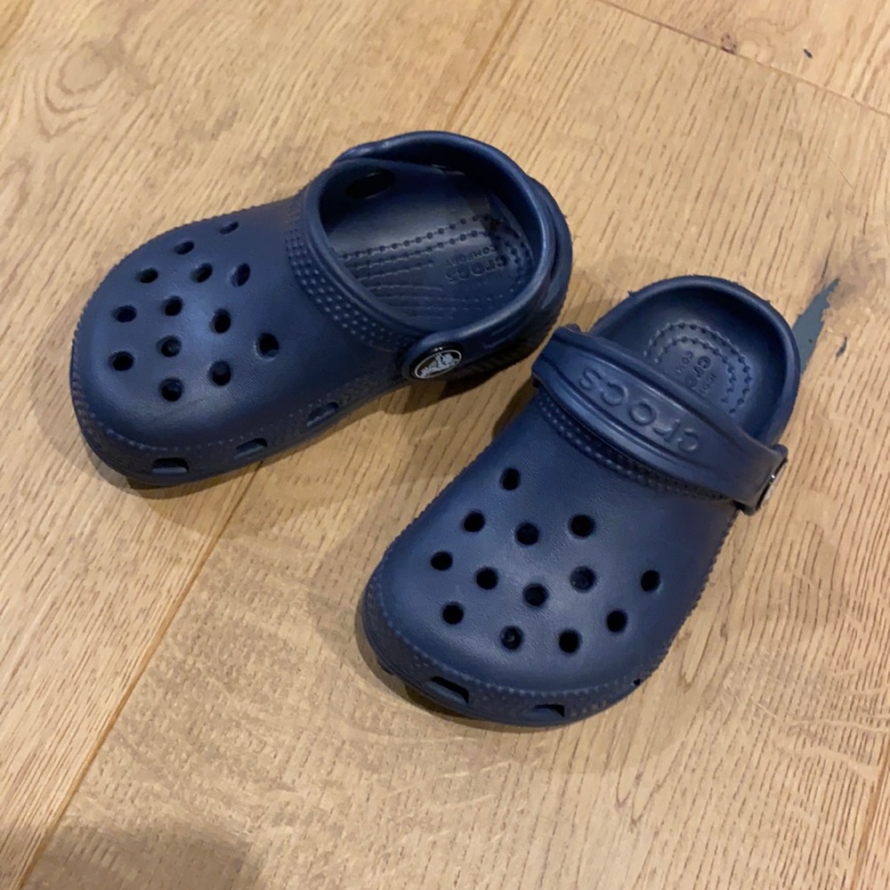 Crocs